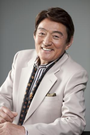 ささきいさお　アーティスト写真