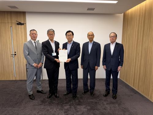 監査委員による決算審査意見書の提出の画像