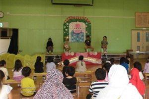 写真:誕生日会の様子