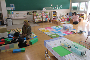 写真:未就園児開放の部屋の様子1