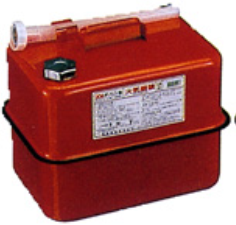 写真:ガソリンの貯蔵に適した容器の例