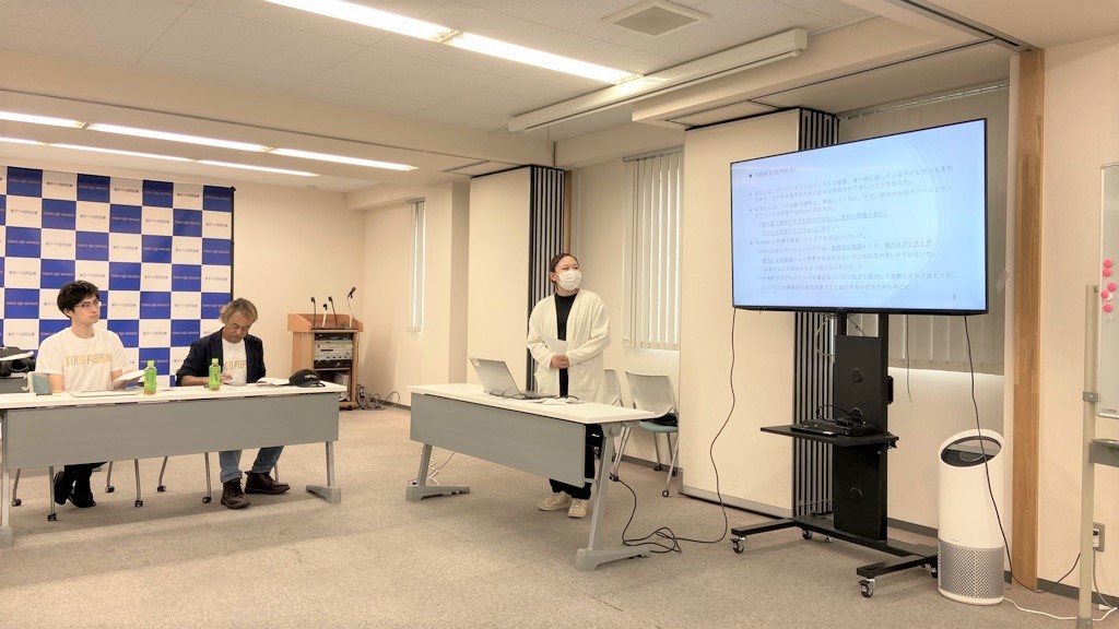 写真:訪問活動発表会の様子その1