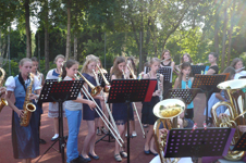 ​メートヒェン・レアルシューレ女子中学校のブラスバンドの画像