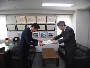 感謝状贈呈の様子の画像