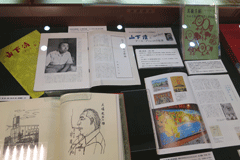 ガラスケース展示 山下清