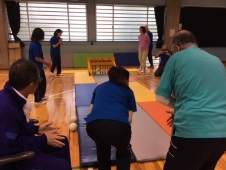 ビーンボウリングの様子の画像