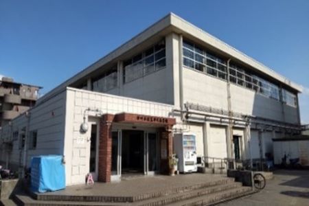 信篤市民体育館の画像