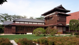 昭和学院創立記念館の画像