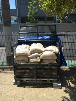 写真:土のうステーション内部