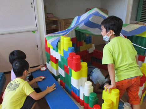 大型ブロックでぼくたちの大きな家が完成したよの画像