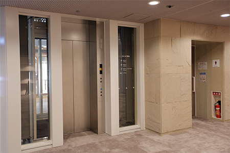 写真:エレベーター