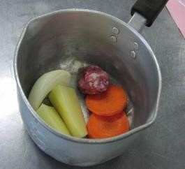 軟らかくなるまで煮るの画像