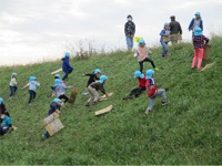 写真:江戸川土手すべりの様子