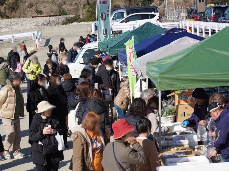 朝市の様子の写真