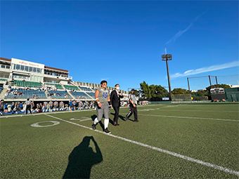 アメリカンフットボールチーム ブルーサンダース激励の画像