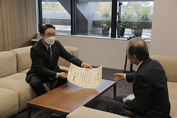 公平委員会山本委員長 総務大臣表彰伝達式の画像