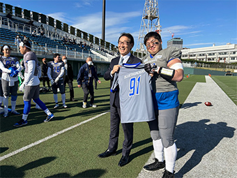 アメリカンフットボールチーム ブルーサンダース激励の画像