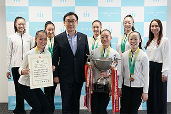 昭和学院高等学校 新体操部 インターハイ優勝選手 表敬訪問の画
