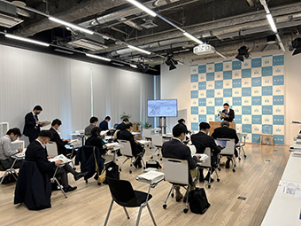 定例記者会見の画像