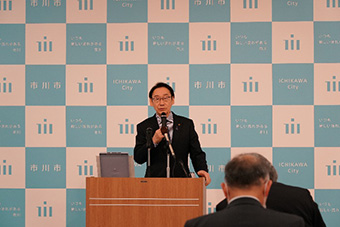 記者会見の画像