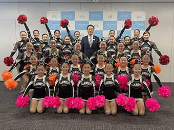 チアリーディングチーム
シャイニングプラネッツ　表敬訪問の画像