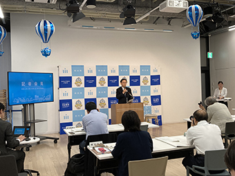 定例記者会見の画像