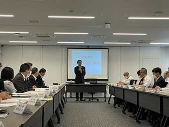 写真:市川市防災会議で発言をする市長