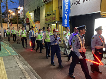 街の安全パトロールの画像