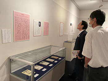 「夢みる女性誌展」視察の画像