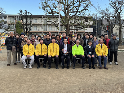 市川南ロータリークラブ 塩の花公園 時計贈呈式の画像