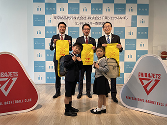 千葉ジェッツ
ランドセルカバー寄附寄贈式の画像