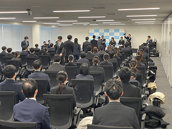 新規採用職員辞令交付式の画像