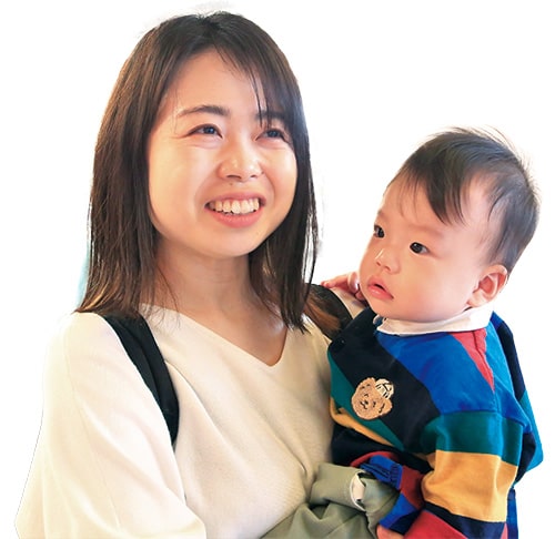 画像:読み聞かせに参加した親子