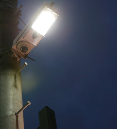 画像:カメラ付き防犯灯